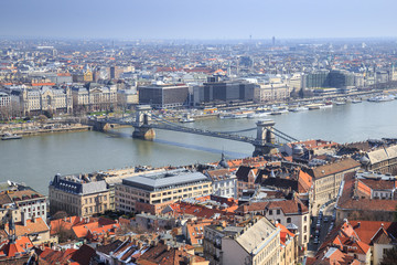 Fototapeta na wymiar Chain Bridge is the quintessential symbol to Budapest, one of the most beautiful European city