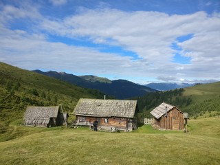 Obraz premium Hut in the mountains in Bavaria Austria Tyrol Germany diary farm