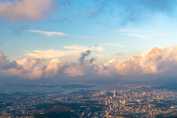 皿倉山展望台から眺める地方都市の夕暮れ【福岡県北九州市】