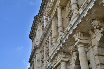 Fototapeta na wymiar Antico palazzo storico di Roma
