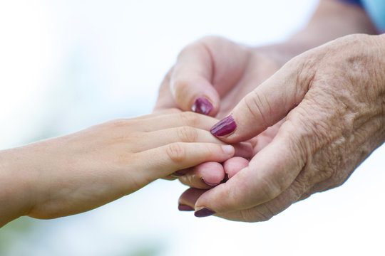 il tempo che passa, nonna e nipote