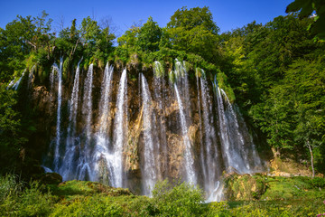 Naklejka premium Beautiful waterfall in Plitvice Lakes National Park. Croatia