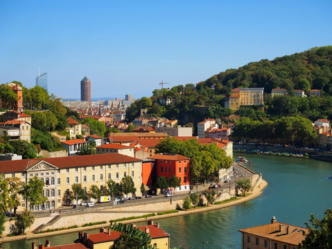 Lyon vaise, les quais du quartier de l'homme de la roche