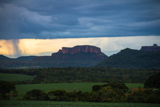 clouds  in the mountains, montanhas na montanha