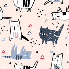 Naadloze patroon met hand getrokken katten en geometrische vormen. Creatieve kinderachtige textuur. Geweldig voor stof, textiel vectorillustratie