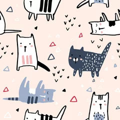 Fotobehang Katten Naadloze patroon met hand getrokken katten en geometrische vormen. Creatieve kinderachtige textuur. Geweldig voor stof, textiel vectorillustratie