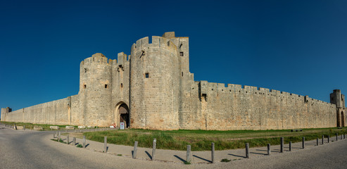 Stadtmauern von Aigues-Mortes, Camargue 