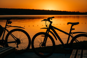 Fototapeta na wymiar bicycle on the background of a sunset