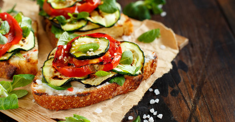 Sandwich with grilled vegetables