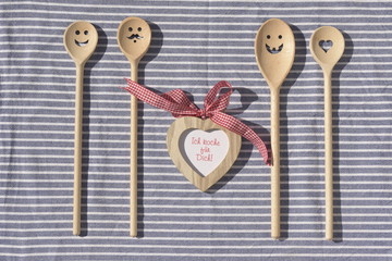 kochen, für jemanden kochen, Ich koche für dich, bekochen lassen, Kochlöffel, Einladung, Enladung zum Essen, Holzlöffel, Kochen, Löffel, Gericht, bekochen, Geschenk, Koch,