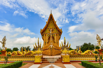 Obraz premium The architecture and stucco of Thai religious places.