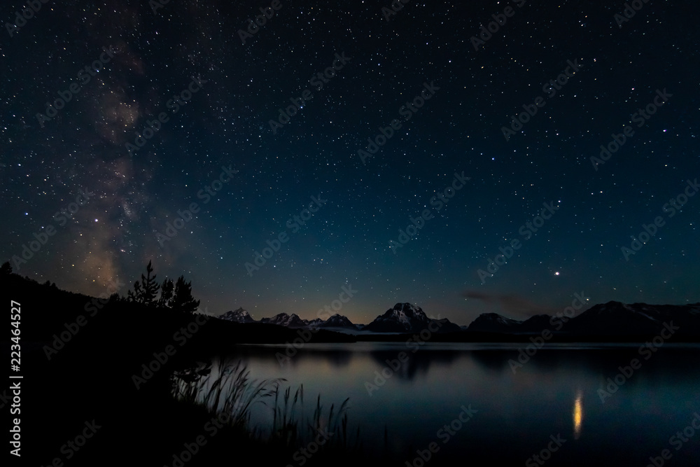 Wall mural Milky Way and Stars Over Tetons Range