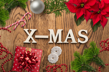 weihnachtliche Dekoration mit Nachricht 