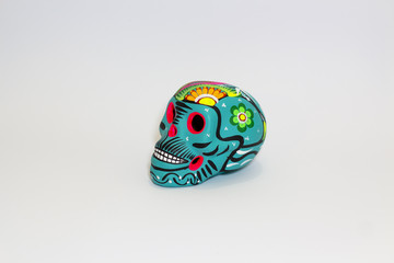 Calavera azul costado, día de muertos, tradición en México en 2 de Noviembre fiesta y folclore...