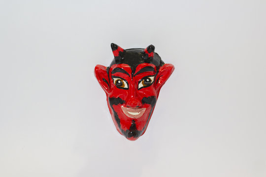Diablito m&aacute;scara, artesan&iacute;a de M&eacute;xico, tradicional de papel lleno de colores