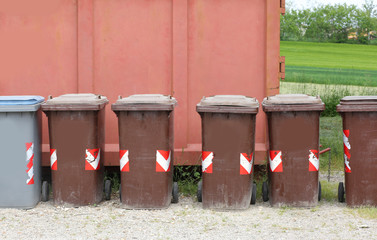 containers for recycling waste to properly dispose of all waste