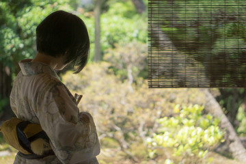 浴衣の女性