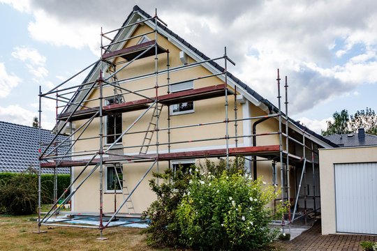 Single-family house with scaffolding