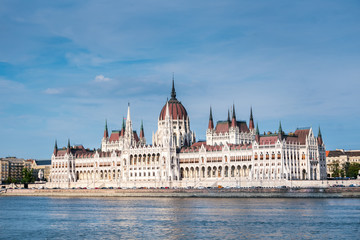Fototapeta na wymiar Captivating view of the Hungarian parliament, Budapest