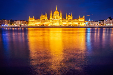 Fototapeta na wymiar Beautiful, night view of the Hungarian parliament building in Budapest