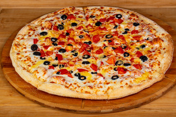 Pizza with chicken