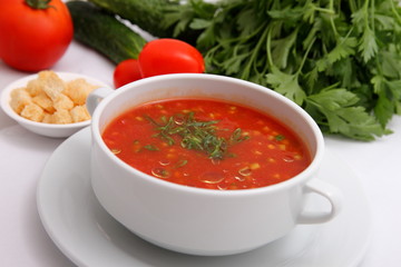 tomato soup with crackers