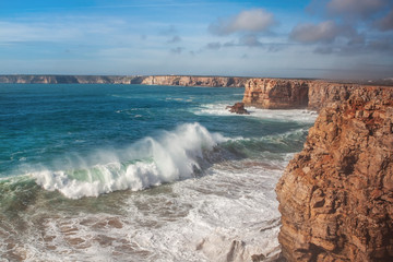Obraz premium Giant waves during a storm in Sagres, Costa Vicentina.