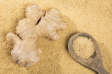 Fresh ginger root and ground ginger spice