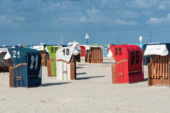 Strandk&ouml;rbe in Bensersiel in Ostfriesland