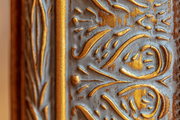 Framework Old Gold Bronze Molding