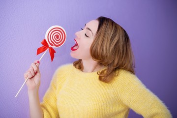 girl with lollipop