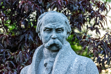 Obraz premium Statue of a man