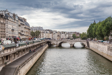 Obraz premium France, Paris, architecture, nature, and people