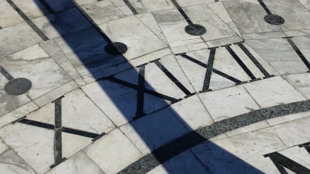 Sundial. Shooting in the summer. Time lapse.