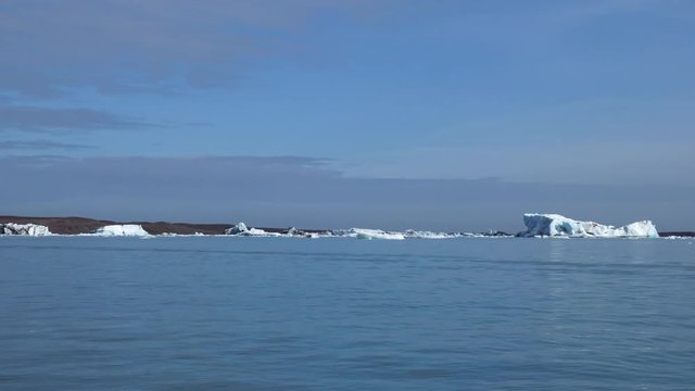 J&ouml;kuls&aacute;rl&oacute;n Geltscherlagune Island -Eisberg