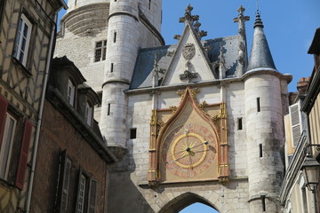 Astronomische Uhr am Uhrenturm zu Auxerre, Burgund