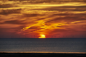 Fototapeta premium Windpark Sylt Sonnenaufgang