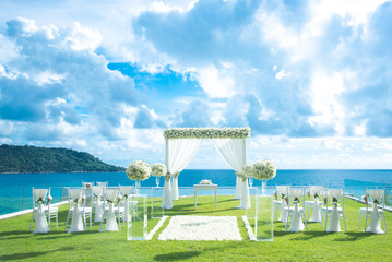 Romantic wedding ceremony on the lawn Sea view. - 223666511