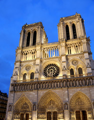 Fototapeta na wymiar Basilica of Notre Dame in Paris France by night