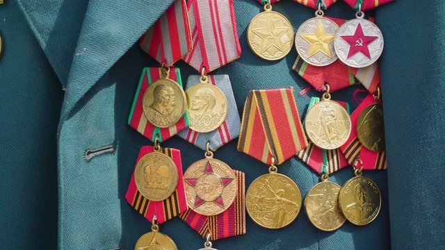 19717_The_gold_and_silver_medals_on_the_blue_uniform.mov