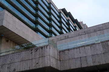 Modern edge