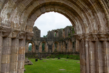 Fototapeta na wymiar British Arch at Castle Ruins