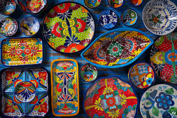 Obraz na płótnie Canvas Mexican pottery Talavera style of Mexico