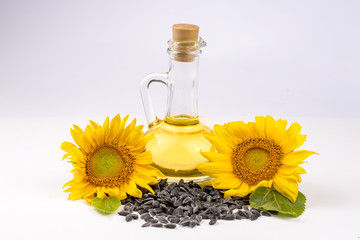 Obraz na płótnie Canvas Sunflower oil