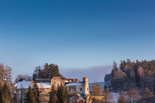 Castle Waldenfels in Reichenthal in winter