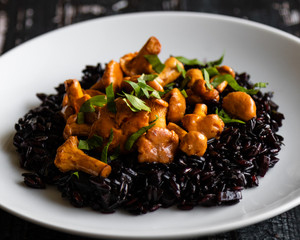 healthy seared girolles mushrooms with black rice