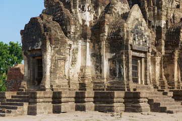 Fototapeta premium Exterior detail of the Prang Sam Yot, originally a Hindu shrine, converted to a Buddhist one in Lopburi, Thailand.