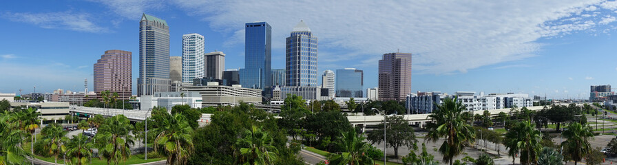 Urban Panoramic Downtwon City Skyline of Tampa Florida - obrazy, fototapety, plakaty