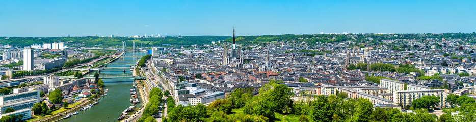 Fototapeta na wymiar Panorama of Rouen, France