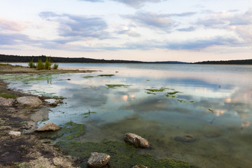 EMBALSE AL ANOCHECER